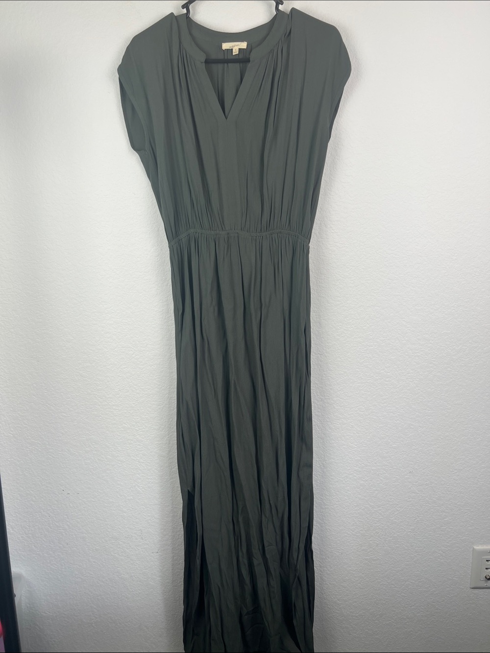 Mystree Olive Green V-Neck Cap Sleeve Maxi Dress Size Small